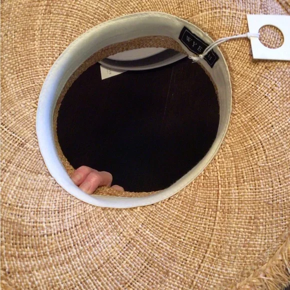 1 Hr SALE Rare Wyeth frayed open straw hat display picture 3